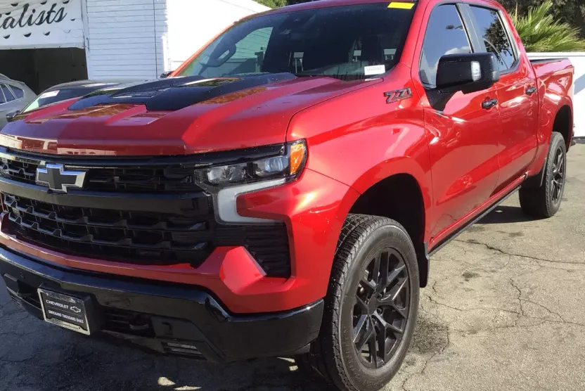 2025 Chevrolet Silverado 1500 LT Trail Boss photo 1