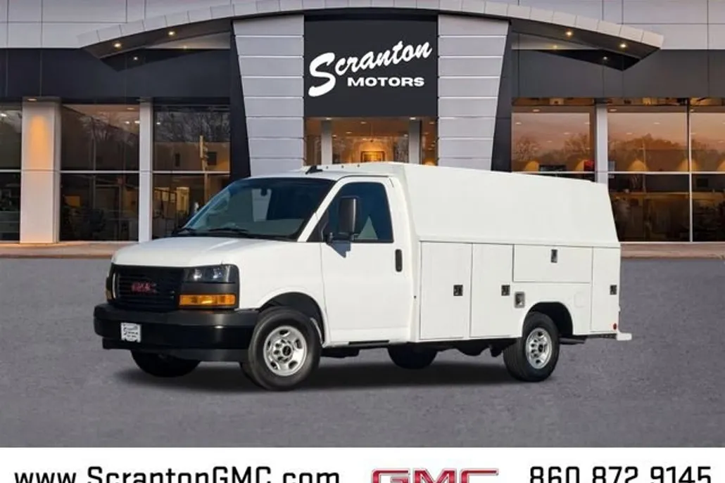 2024 Gmc Savana 3500 Cutaway photo 1