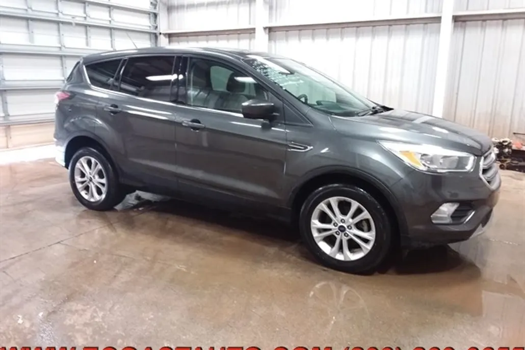2017 Ford Escape SE photo 1