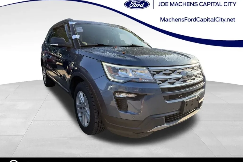 2019 Ford Explorer XLT photo 1