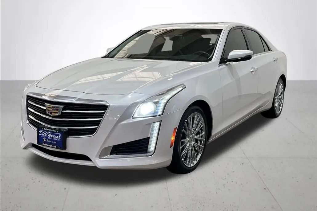 2016 Cadillac CTS Luxury photo 1