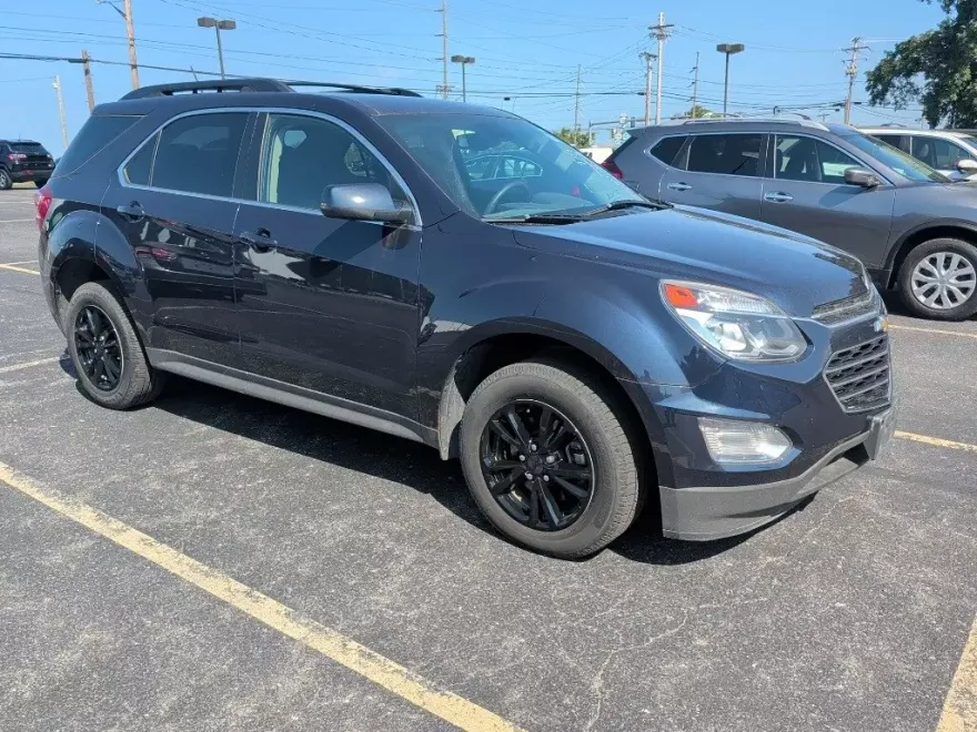 2016 Chevrolet Equinox LT photo 1