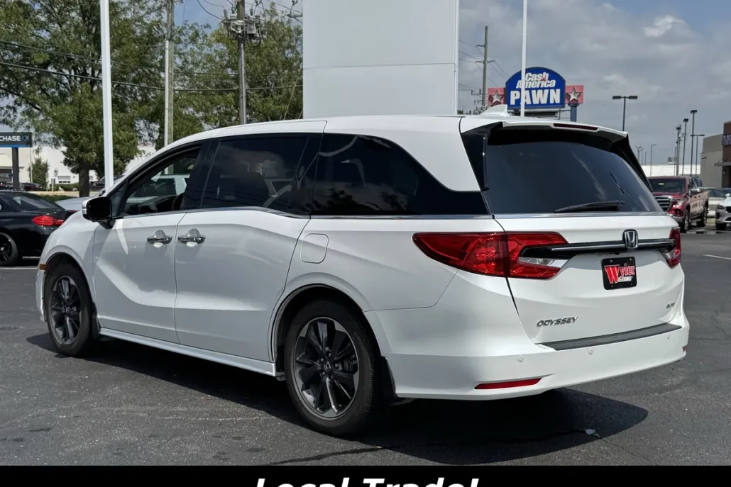 2023 Honda Odyssey Elite photo 1