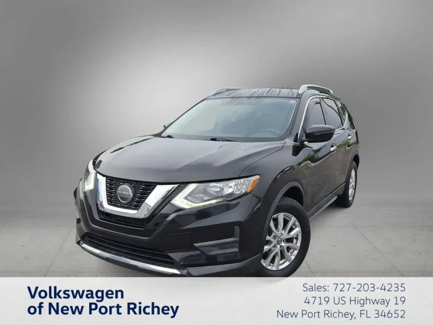 2018 Nissan Rogue SV photo 1