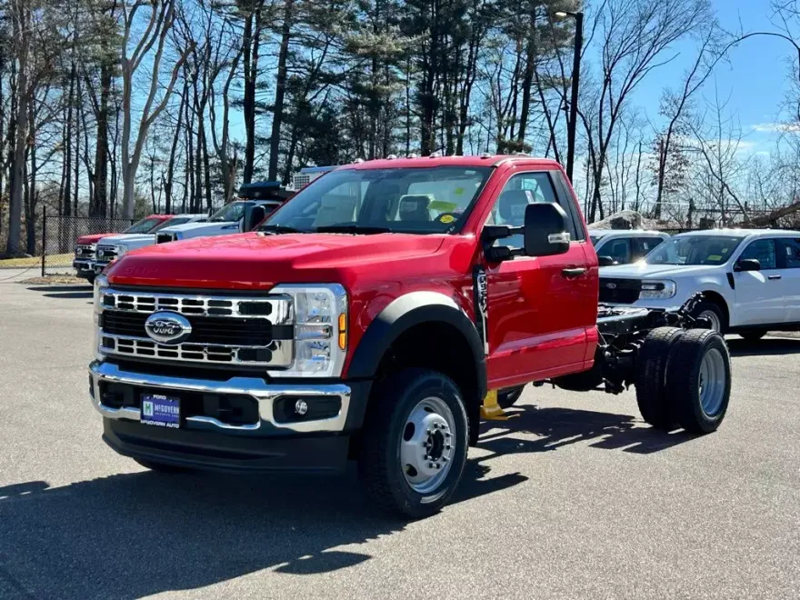 2025 Ford F-550 photo 1
