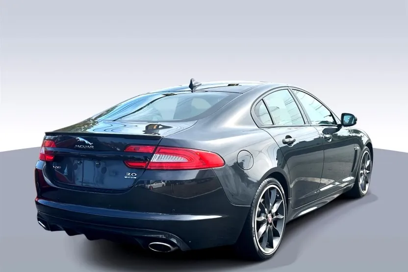 2015 Jaguar XF 3.0 AWD photo 1