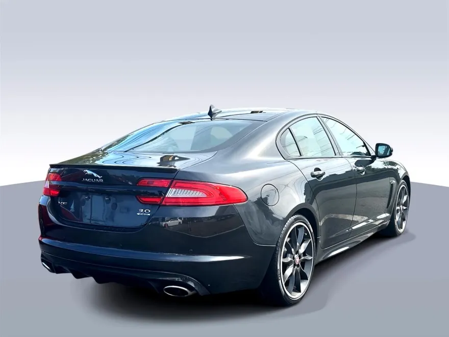 2015 Jaguar XF 3.0 AWD photo 1