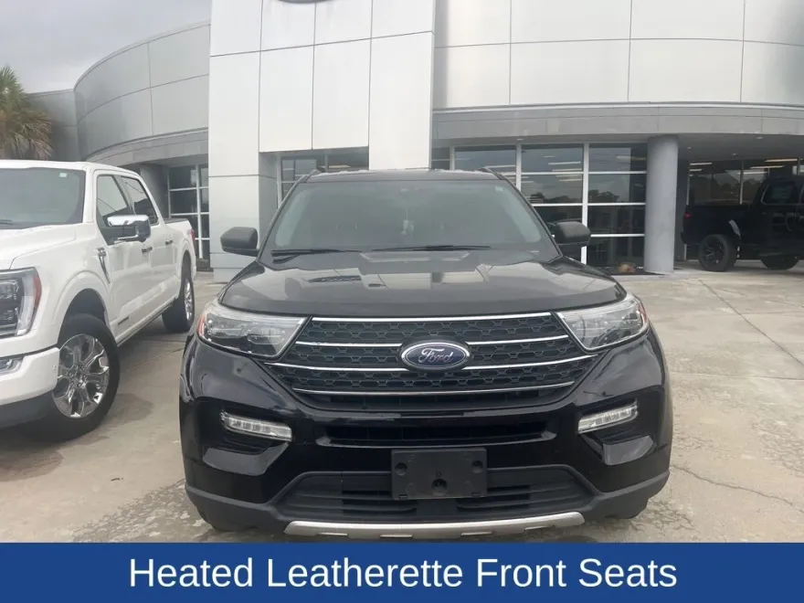 2022 Ford Explorer XLT photo 1
