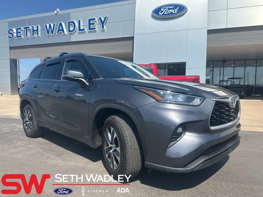 2020 Toyota Highlander Hybrid XLE photo 1