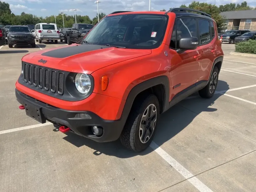 2015 Jeep Renegade Trailhawk photo 1