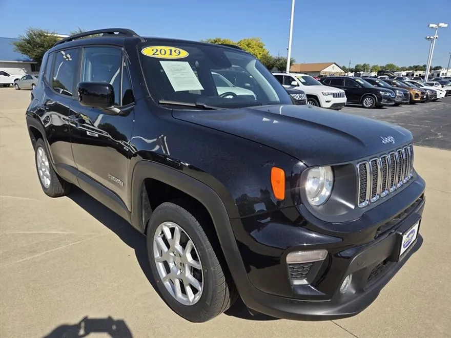 2019 Jeep Renegade Latitude photo 1