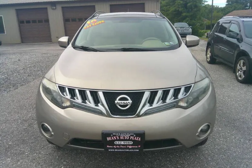 2010 Nissan Murano S photo 1