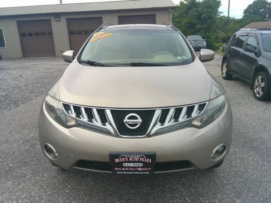 2010 Nissan Murano S photo 1