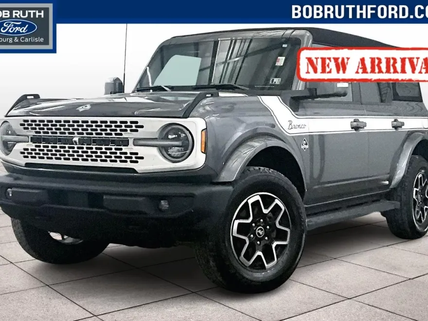 2023 Ford Bronco Outer Banks photo 1