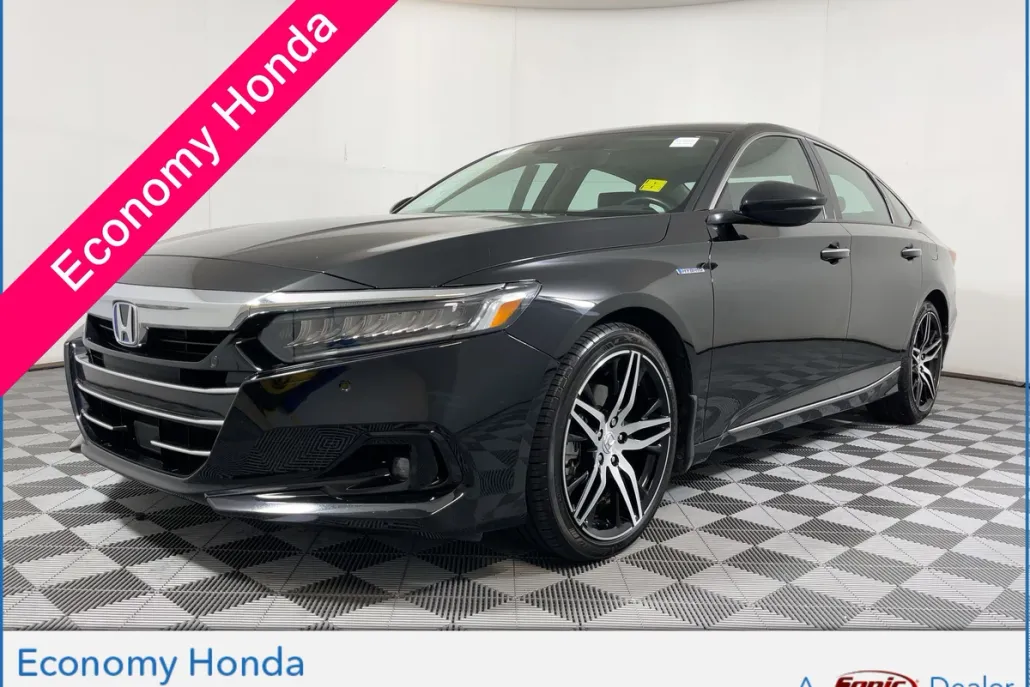 2022 Honda Accord Hybrid Touring photo 1