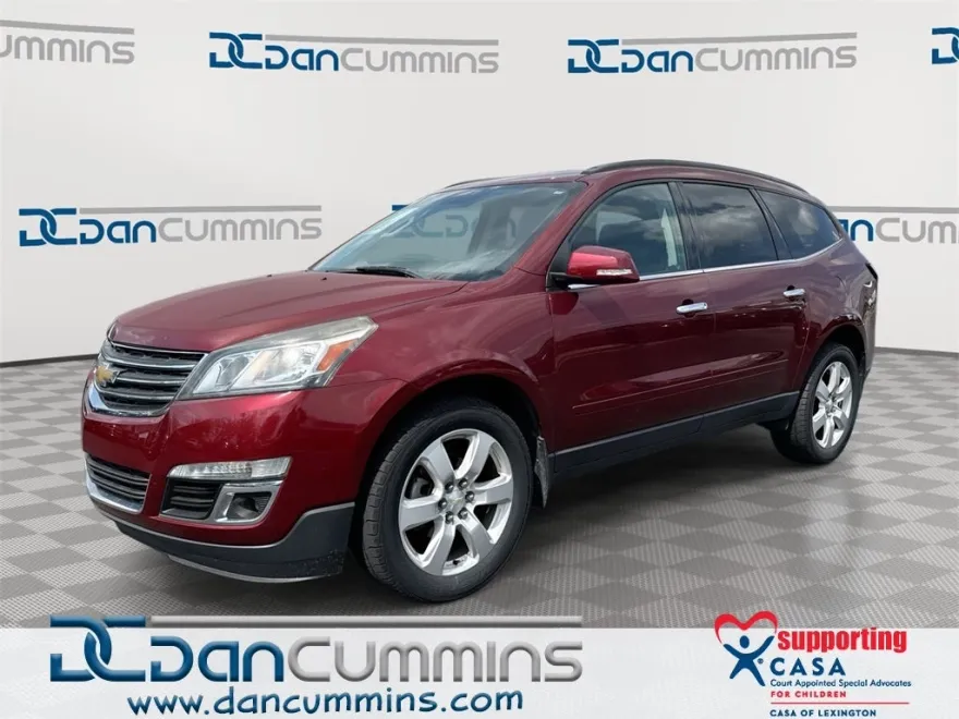 2017 Chevrolet Traverse 1LT photo 1