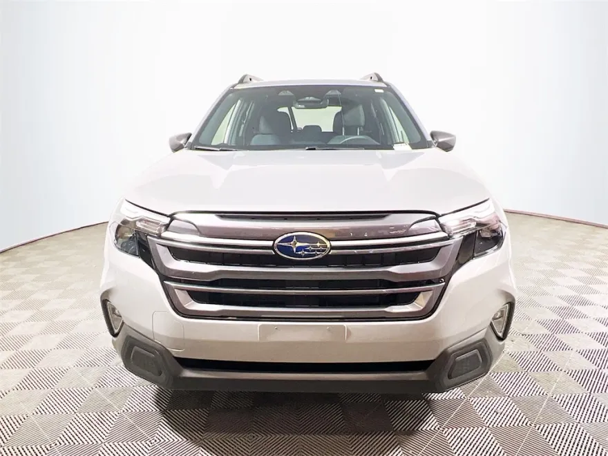 2025 Subaru Forester Premium photo 1