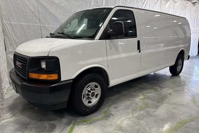2017 Gmc Savana photo 1