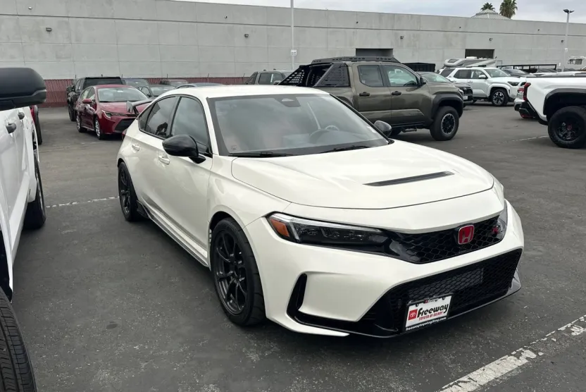 2023 Honda Civic Type R photo 1