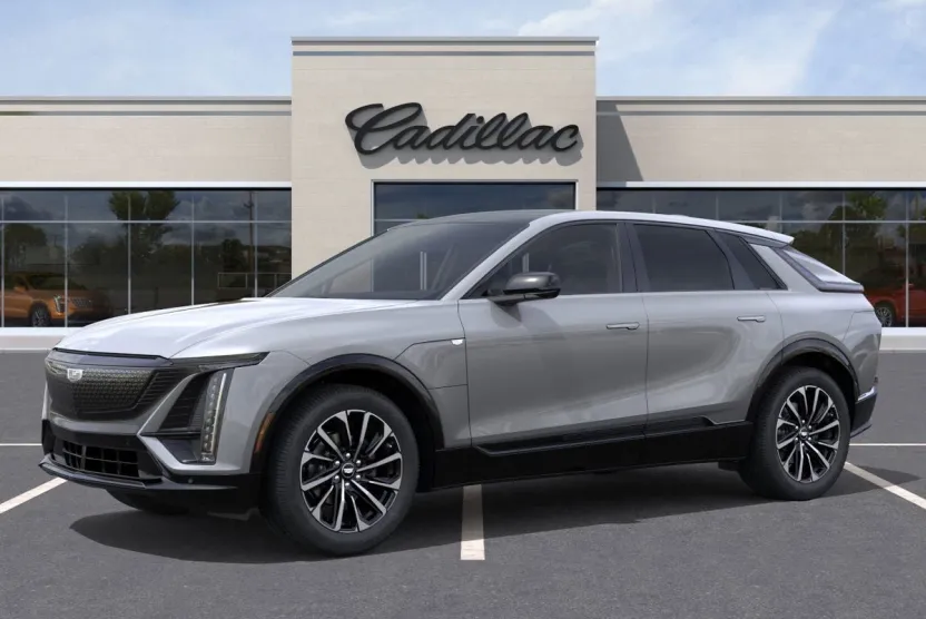2025 Cadillac Lyriq Sport photo 1