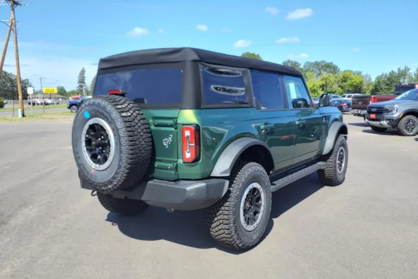 2024 Ford Bronco Outer Banks photo 1