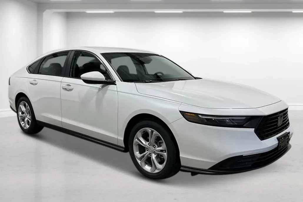 2025 Honda Accord LX photo 1