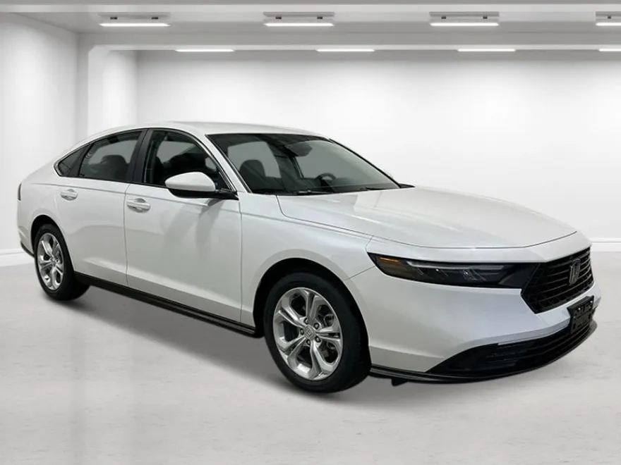 2025 Honda Accord LX photo 1
