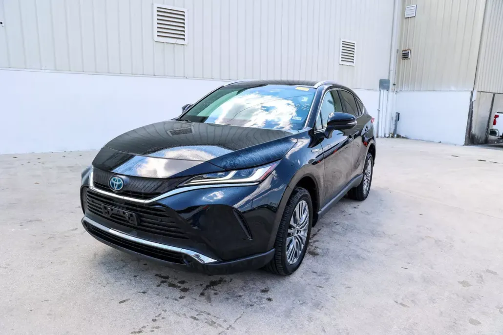 2021 Toyota Venza XLE photo 1