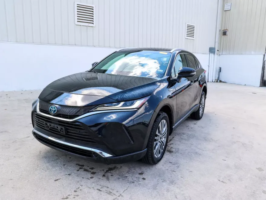 2021 Toyota Venza XLE photo 1