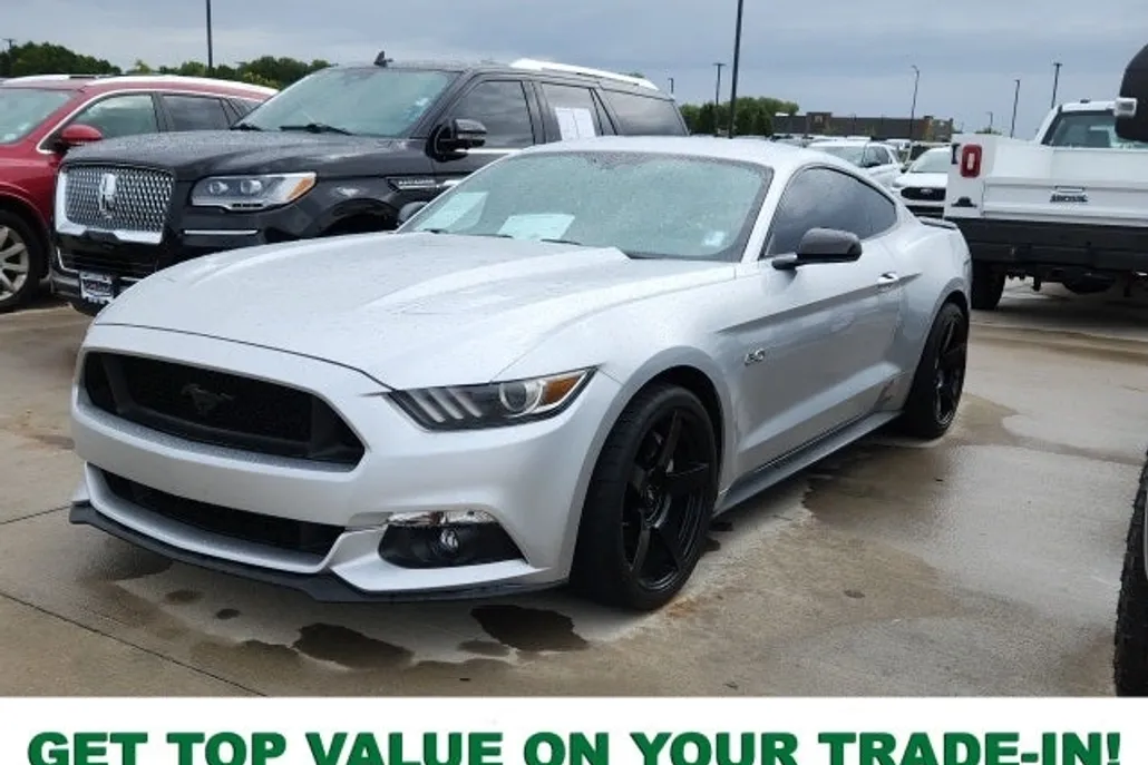 2016 Ford Mustang GT photo 1