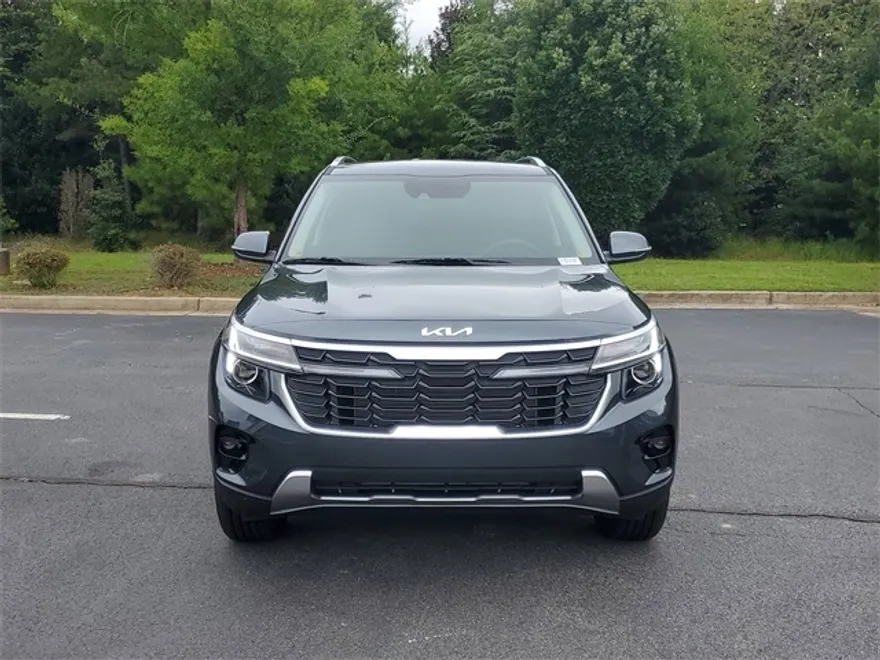 2025 Kia Seltos S photo 1