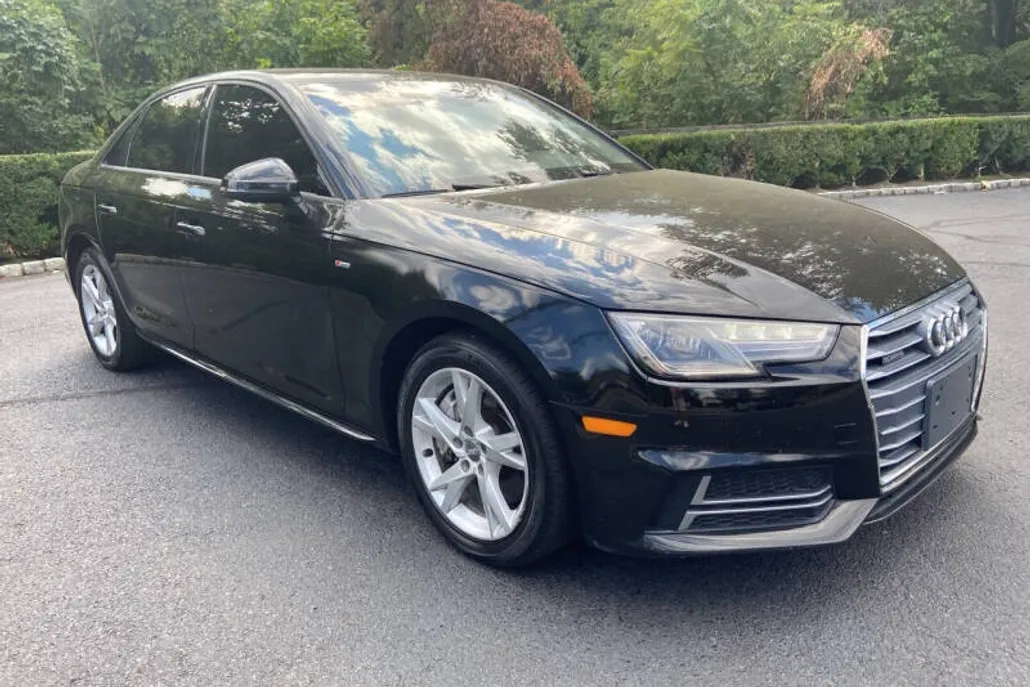 2018 Audi A4 2.0T Quattro Premium photo 1