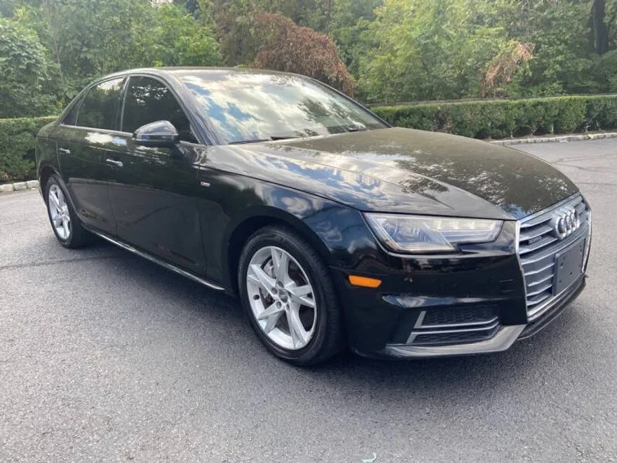2018 Audi A4 2.0T Quattro Premium photo 1