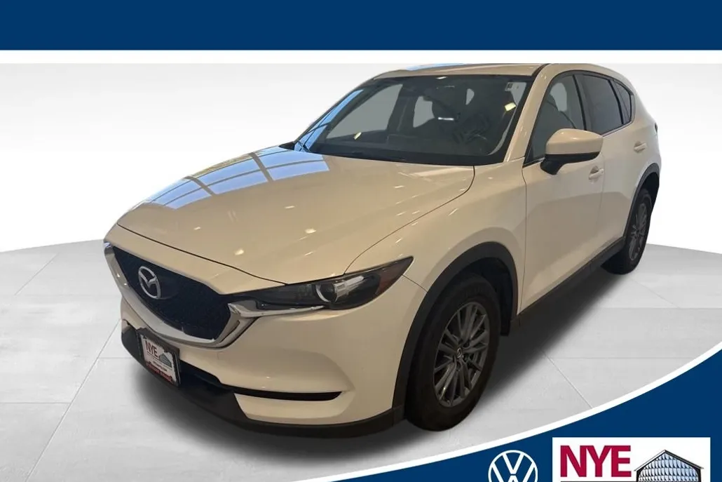 2017 Mazda CX-5 Touring photo 1