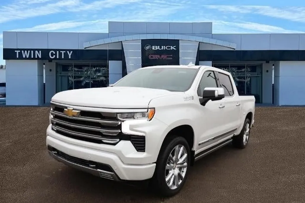 2024 Chevrolet Silverado 1500 High Country photo 1