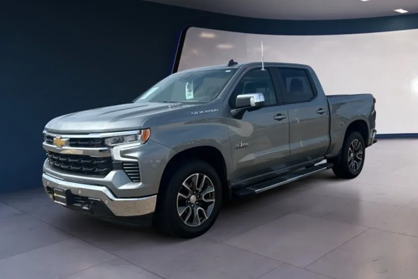 2025 Chevrolet Silverado 1500 LT photo 1