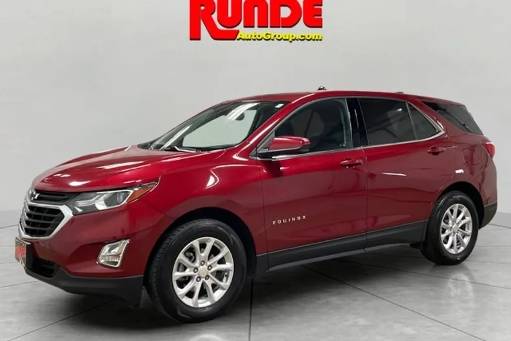 2020 Chevrolet Equinox LT photo 1
