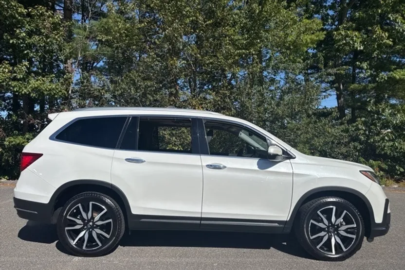 2020 Honda Pilot Touring photo 1