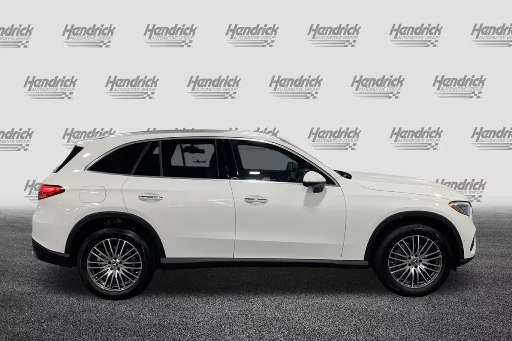 2026 Mercedes Benz GLC 300 4MATIC photo 1