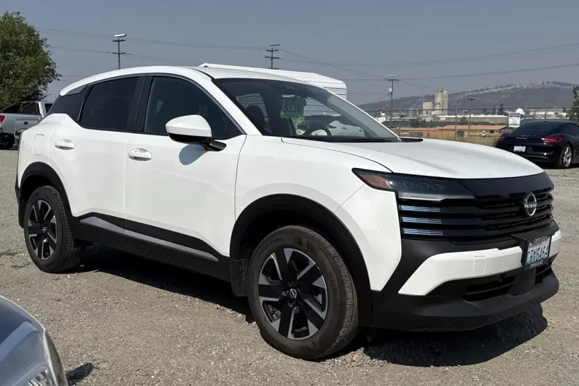 2025 Nissan Kicks SV photo 1