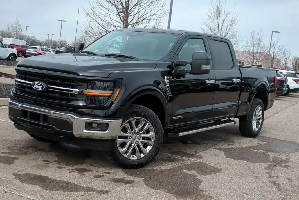 2025 Ford F-150 XLT photo 1