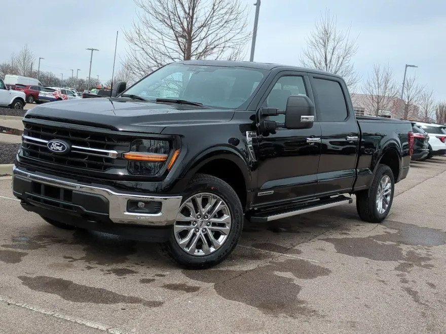 2025 Ford F-150 XLT photo 1
