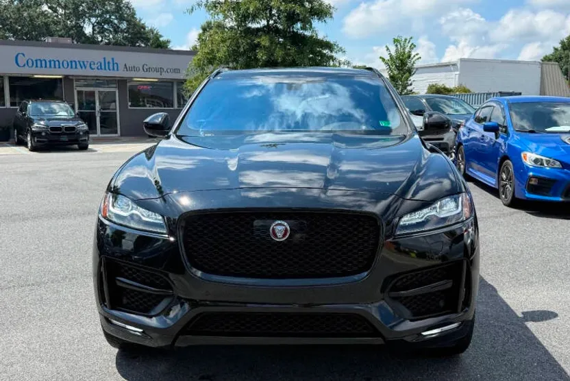 2019 Jaguar F-PACE R-Sport photo 1