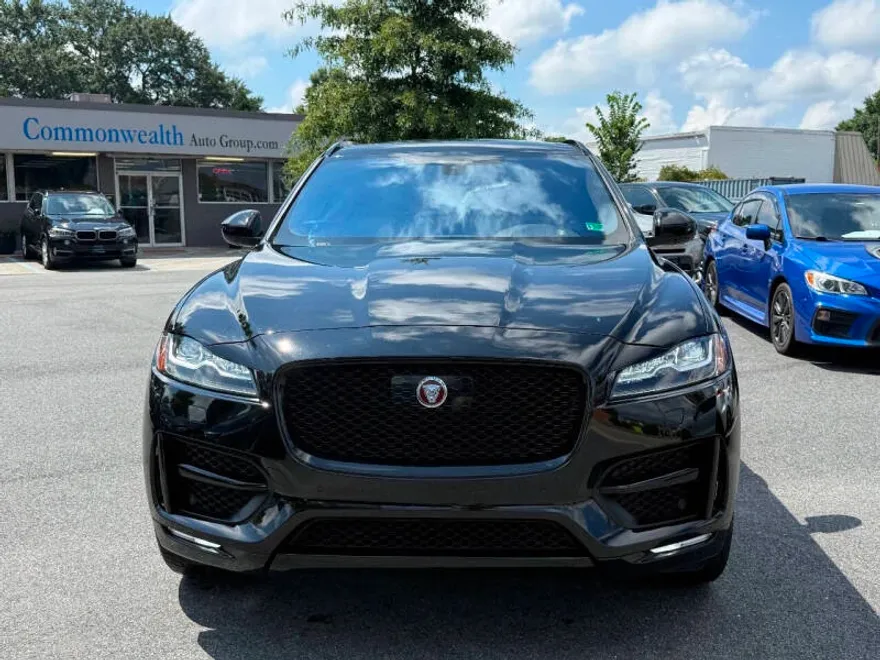 2019 Jaguar F-PACE R-Sport photo 1