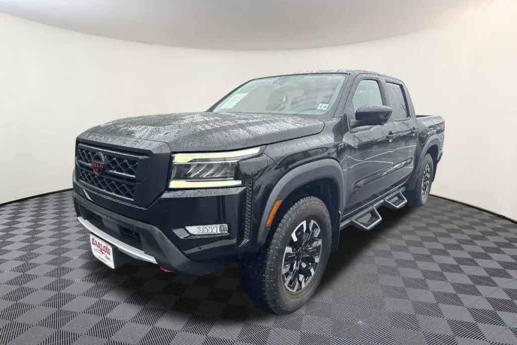 2023 Nissan Frontier PRO-4X photo 1