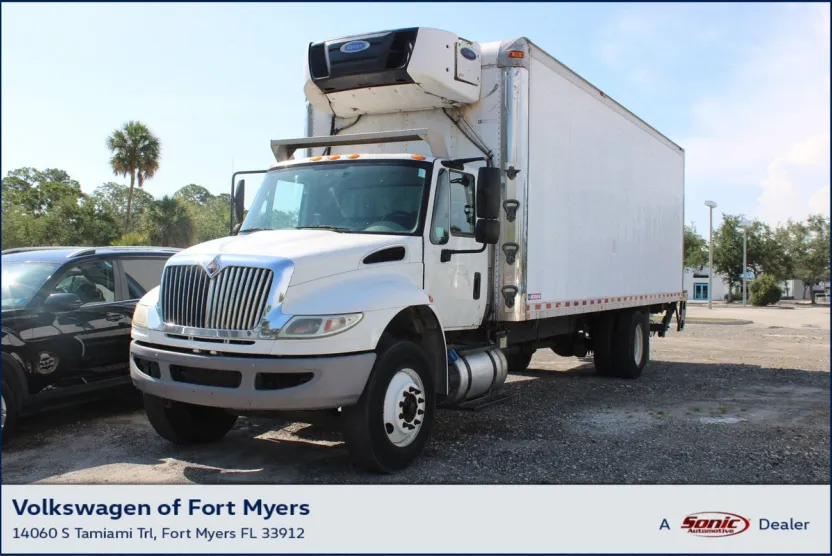 2015 Isuzu NPR DuraStar 4300 photo 1