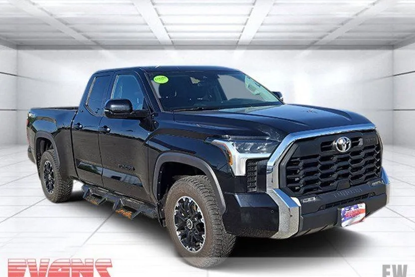 2022 Toyota Tundra SR5 photo 1