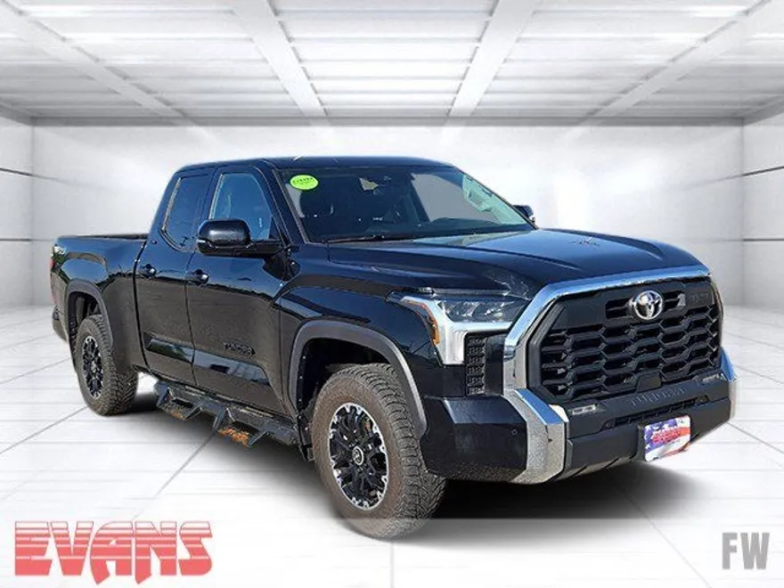 2022 Toyota Tundra SR5 photo 1
