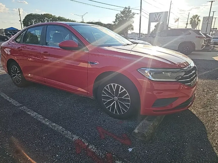 2019 Volkswagen Jetta SEL photo 1
