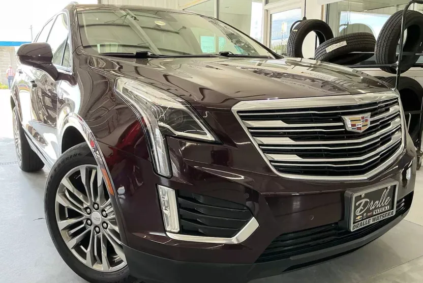 2018 Cadillac XT5 Premium Luxury photo 1